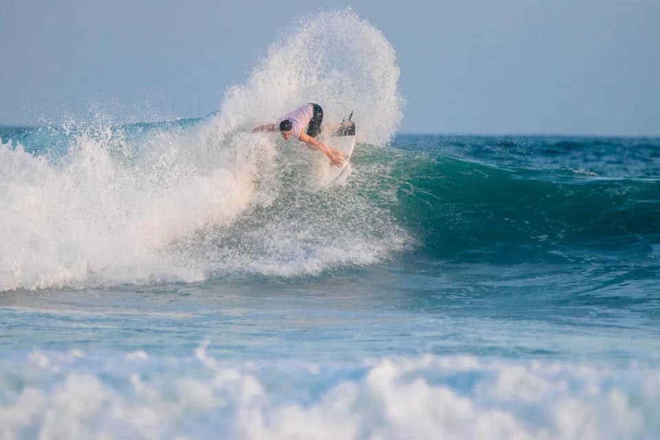 el salvador surf trips